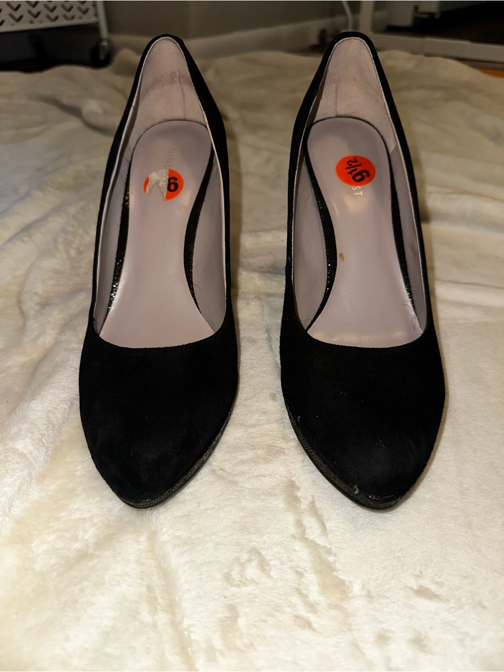 Nine West Black Suede Pointed-Toe Pumps